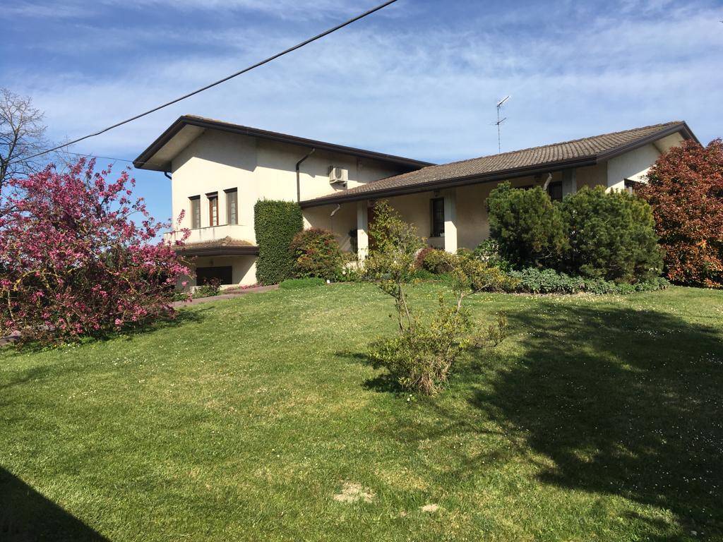 Villa in vendita a Quarto d'Altino, 9 locali, zona egrandi, prezzo € 260.000 | PortaleAgenzieImmobiliari.it