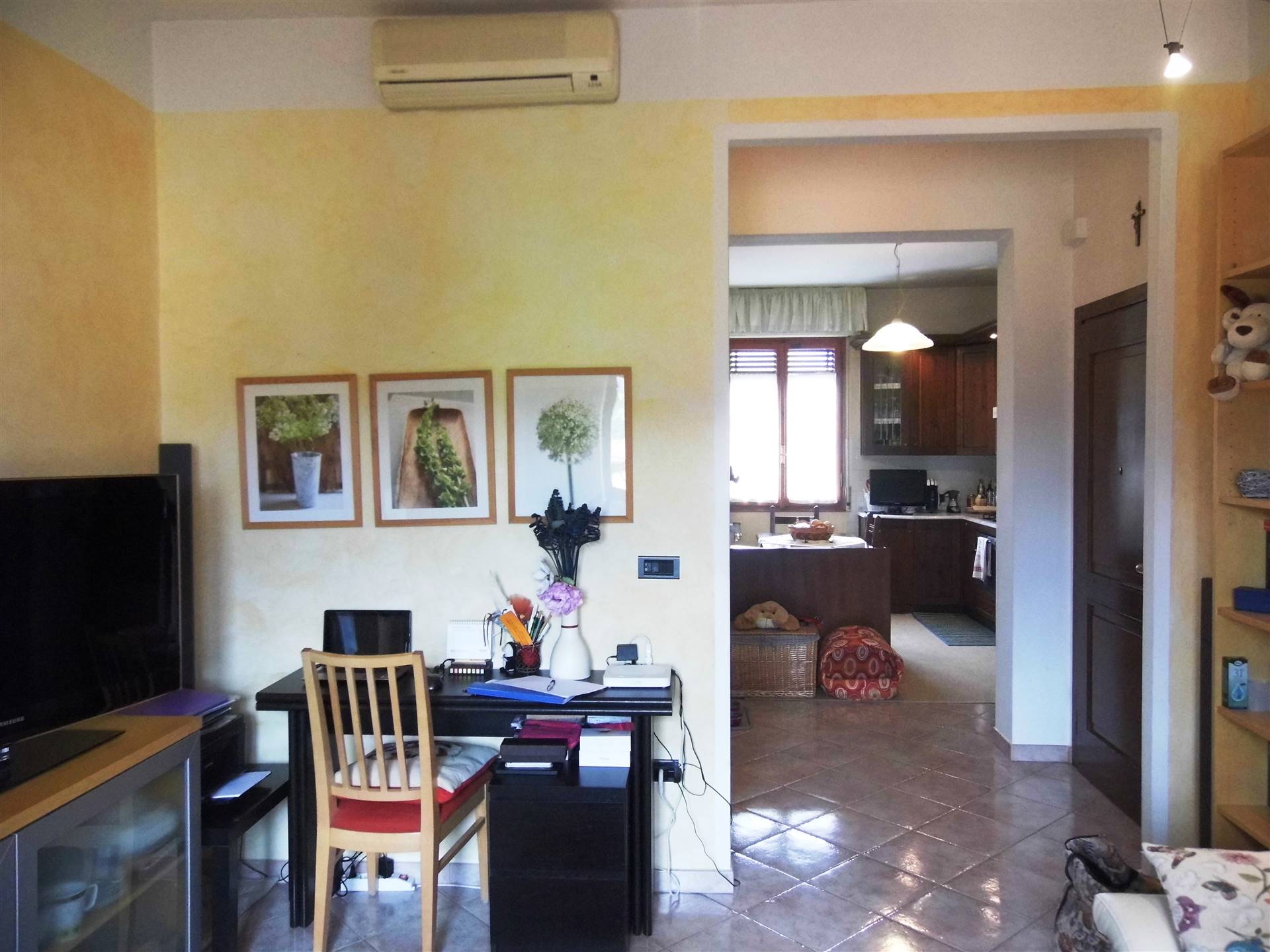 Appartamento in vendita a Borgo San Lorenzo, 4 locali, zona Località: PAESE, prezzo € 159.000 | CambioCasa.it