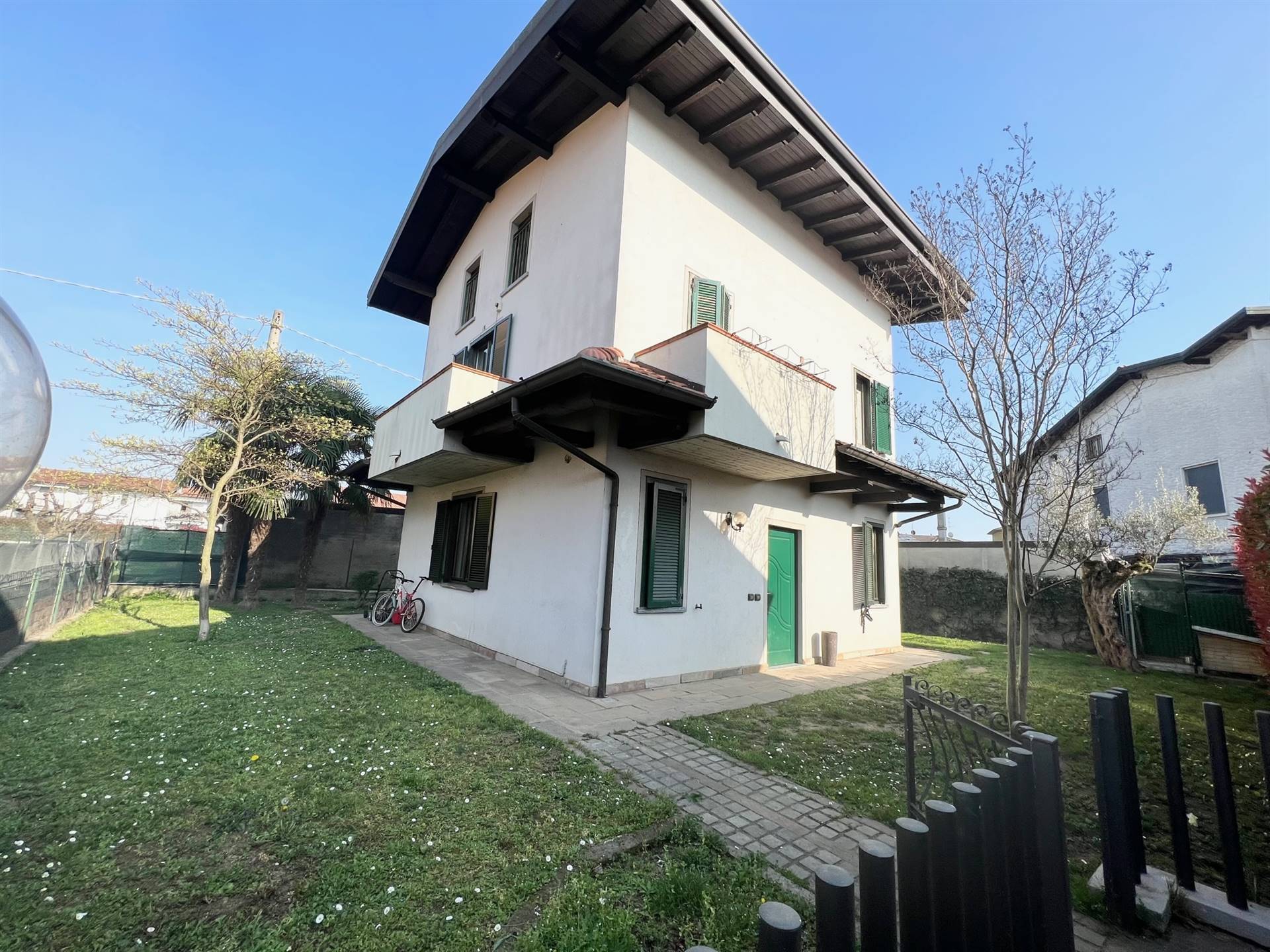 Villa in vendita a Cologno al Serio, 5 locali, prezzo € 295.000 | PortaleAgenzieImmobiliari.it