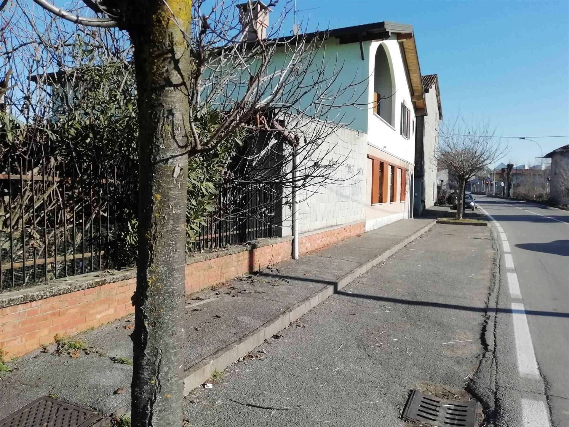Rustico / Casale in vendita a Casirate d'Adda, 1 locali, prezzo € 125.000 | PortaleAgenzieImmobiliari.it