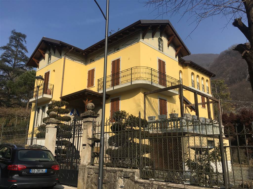Villa in vendita a San Pellegrino Terme, 16 locali, prezzo € 980.000 | PortaleAgenzieImmobiliari.it