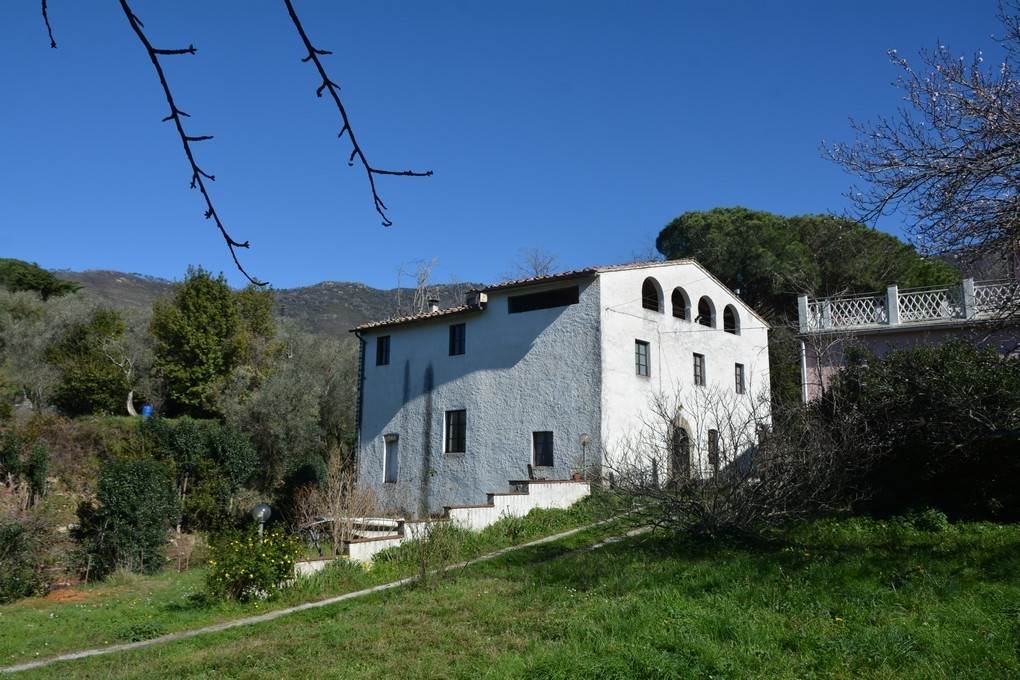 Rustico / Casale in vendita a Calci, 10 locali, prezzo € 495.000 | PortaleAgenzieImmobiliari.it