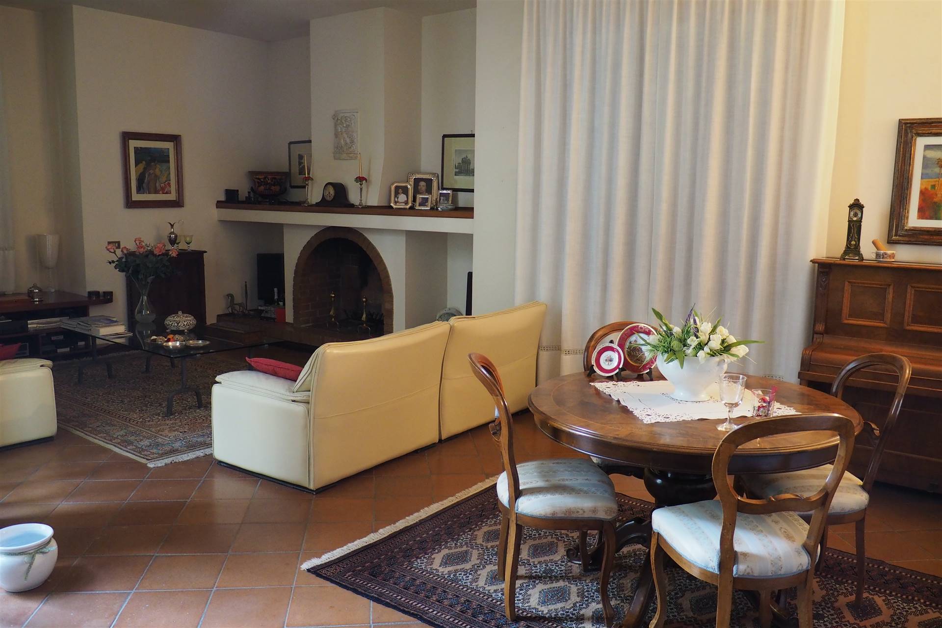 Villa in vendita a Quarrata, 7 locali, zona ostaglia, prezzo € 680.000 | PortaleAgenzieImmobiliari.it