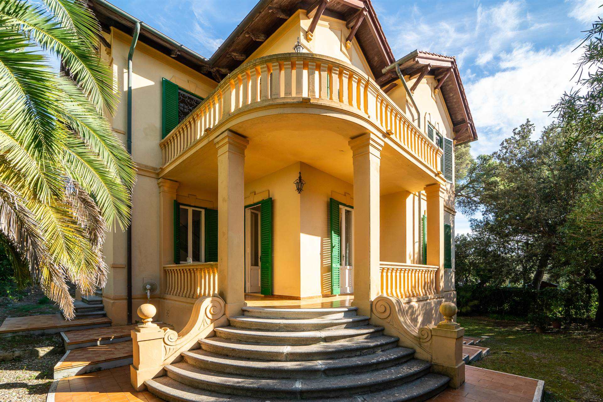 Villa in vendita a Livorno, 19 locali, zona cianella, prezzo € 780.000 | PortaleAgenzieImmobiliari.it