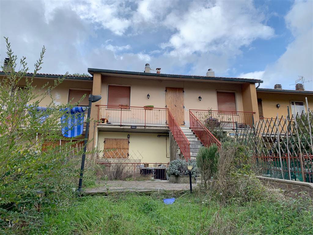 Appartamento in vendita a Arcidosso, 6 locali, prezzo € 75.000 | PortaleAgenzieImmobiliari.it