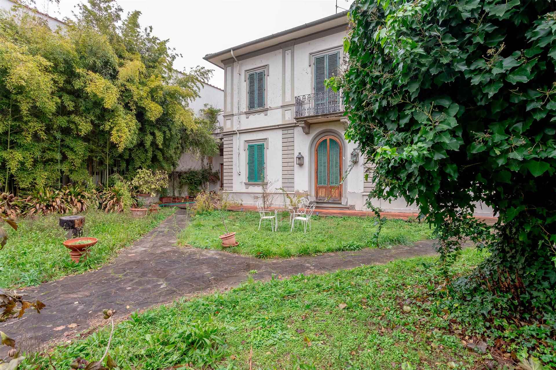 Villa in vendita a Campi Bisenzio, 10 locali, zona Piero a Ponti, Trattative riservate | PortaleAgenzieImmobiliari.it