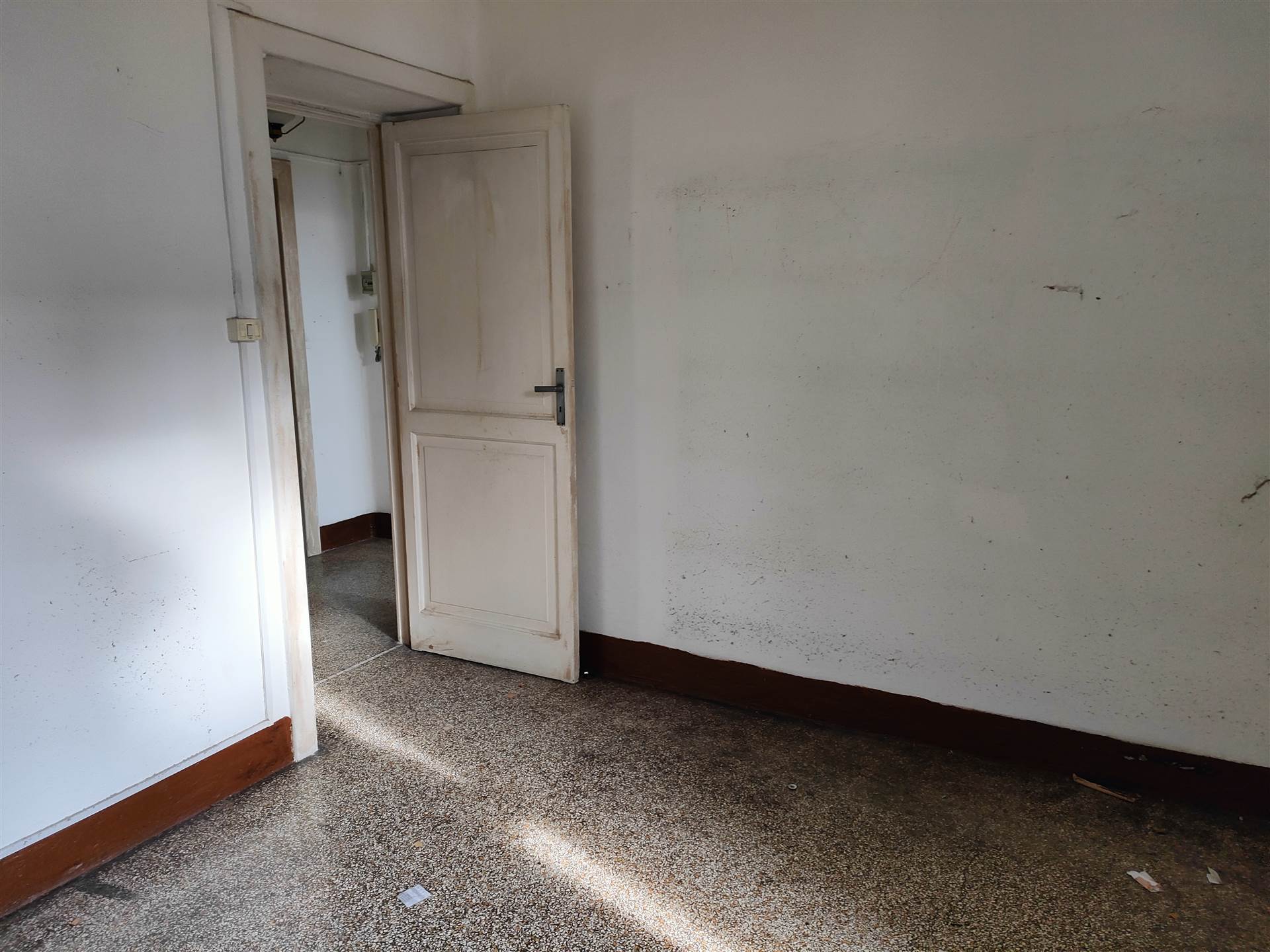 Appartamento in vendita a Cairo Montenotte, 3 locali, prezzo € 28.000 | PortaleAgenzieImmobiliari.it