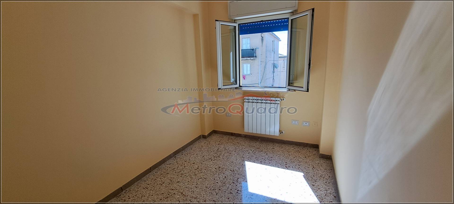 Appartamento in vendita a Canicattì, 3 locali, zona Località: C 3 ZONA VILLA COMUNALE, prezzo € 65.000 | CambioCasa.it