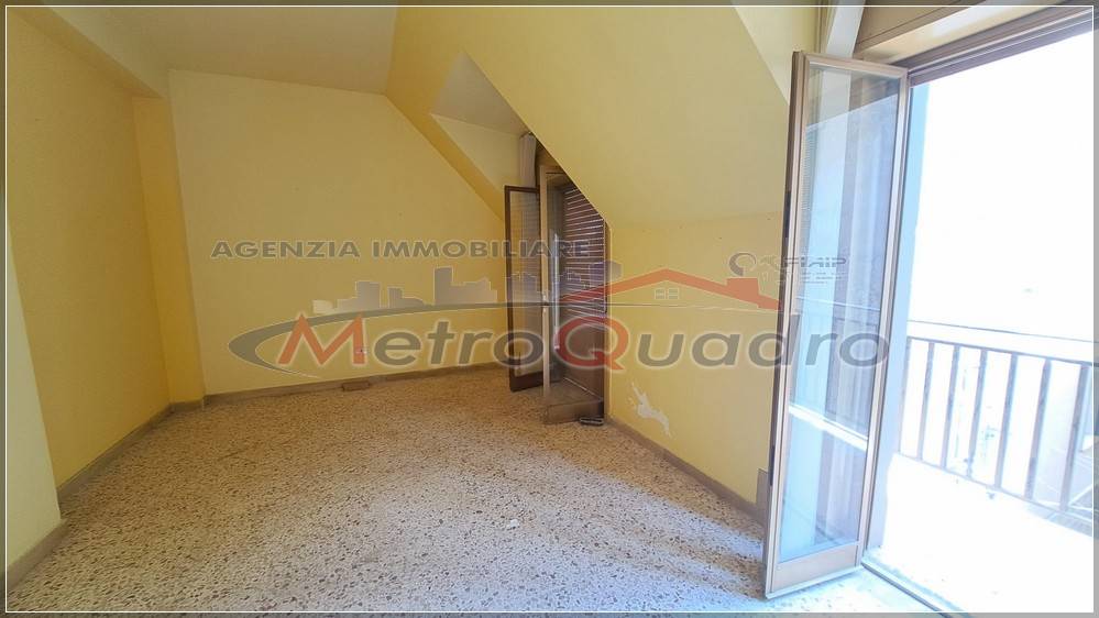 Appartamento in vendita a Canicattì, 3 locali, zona Località: C 3 ZONA VILLA COMUNALE, prezzo € 55.000 | PortaleAgenzieImmobiliari.it