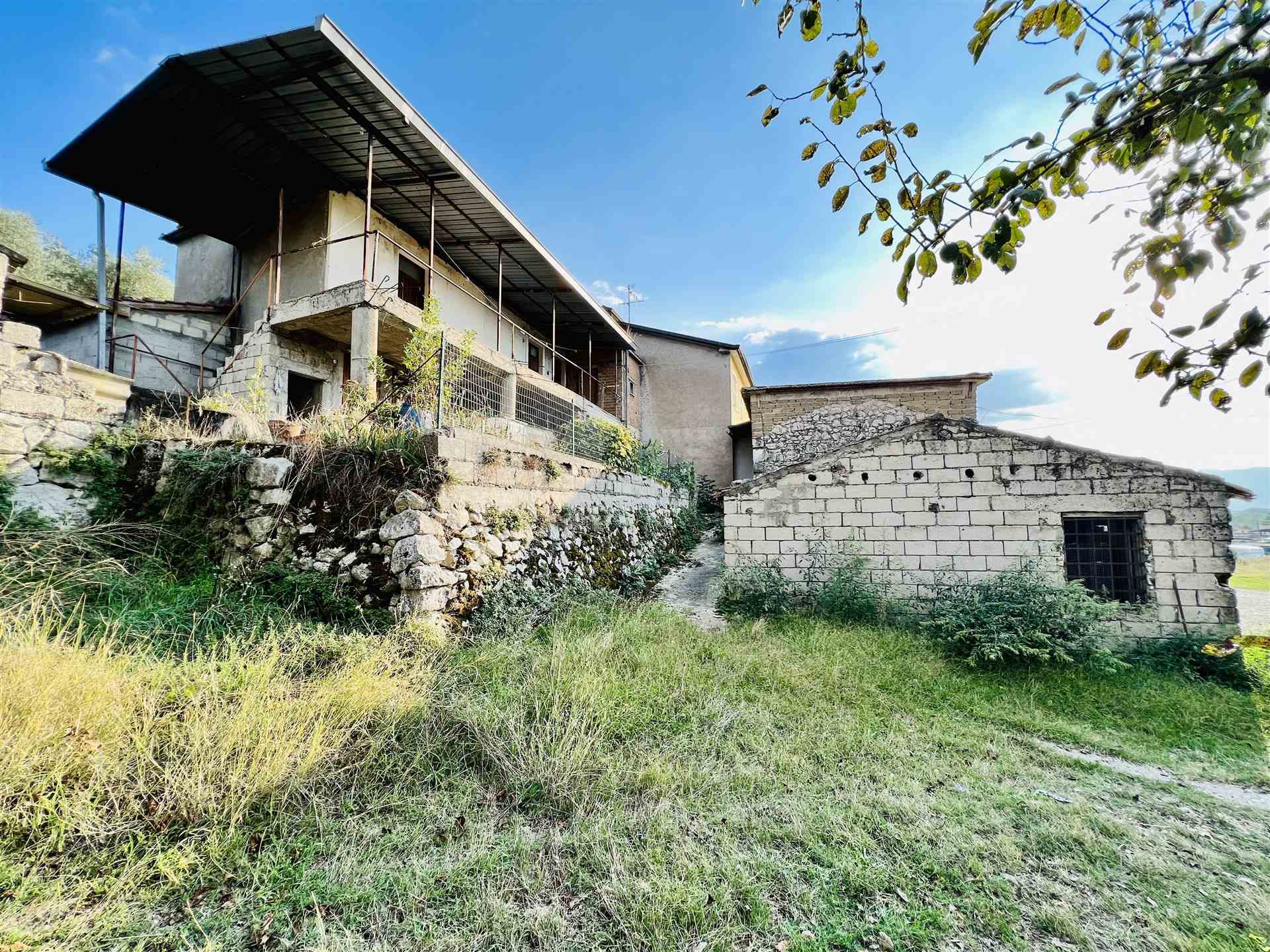 Rustico / Casale in vendita a Veroli, 10 locali, zona Giuseppe le Prata, prezzo € 86.000 | PortaleAgenzieImmobiliari.it