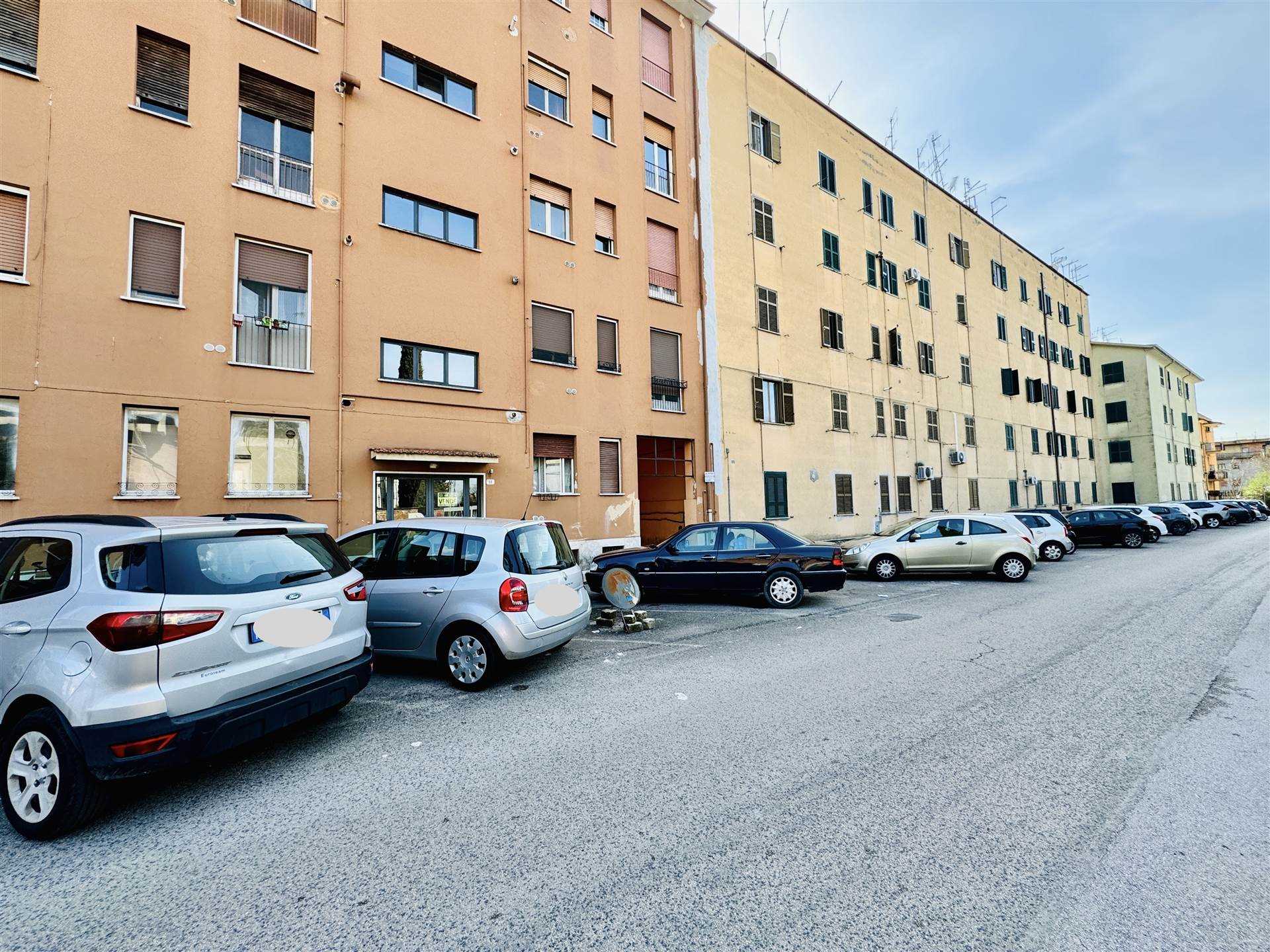 Appartamento in vendita a Frosinone, 4 locali, zona ro, prezzo € 69.000 | PortaleAgenzieImmobiliari.it