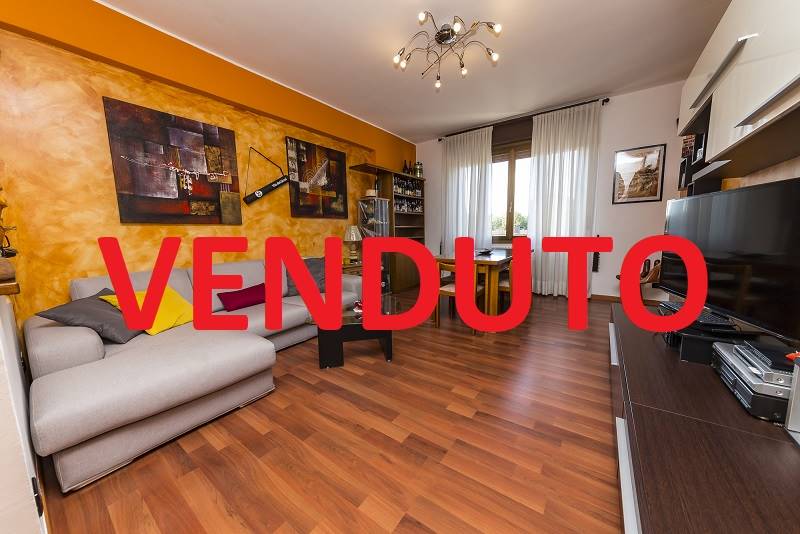 Appartamento in vendita a Villasanta, 3 locali, prezzo € 114.000 | PortaleAgenzieImmobiliari.it