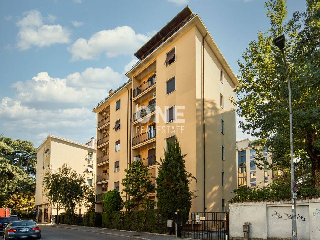 Appartamento in vendita a Villasanta, 3 locali, prezzo € 143.000 | PortaleAgenzieImmobiliari.it