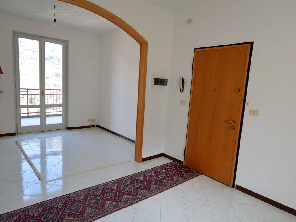 Appartamento in vendita a Casale Corte Cerro, 3 locali, prezzo € 110.000 | PortaleAgenzieImmobiliari.it