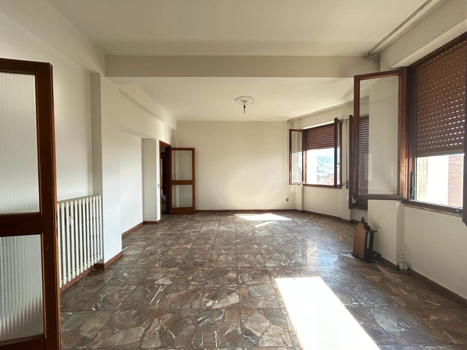 Appartamento in vendita a Prato - Zona: Valentini