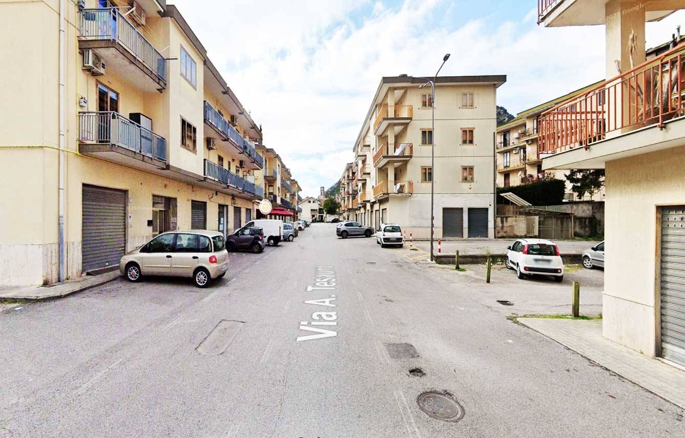 Negozio / Locale in affitto a Giffoni Valle Piana, 1 locali, prezzo € 450 | PortaleAgenzieImmobiliari.it