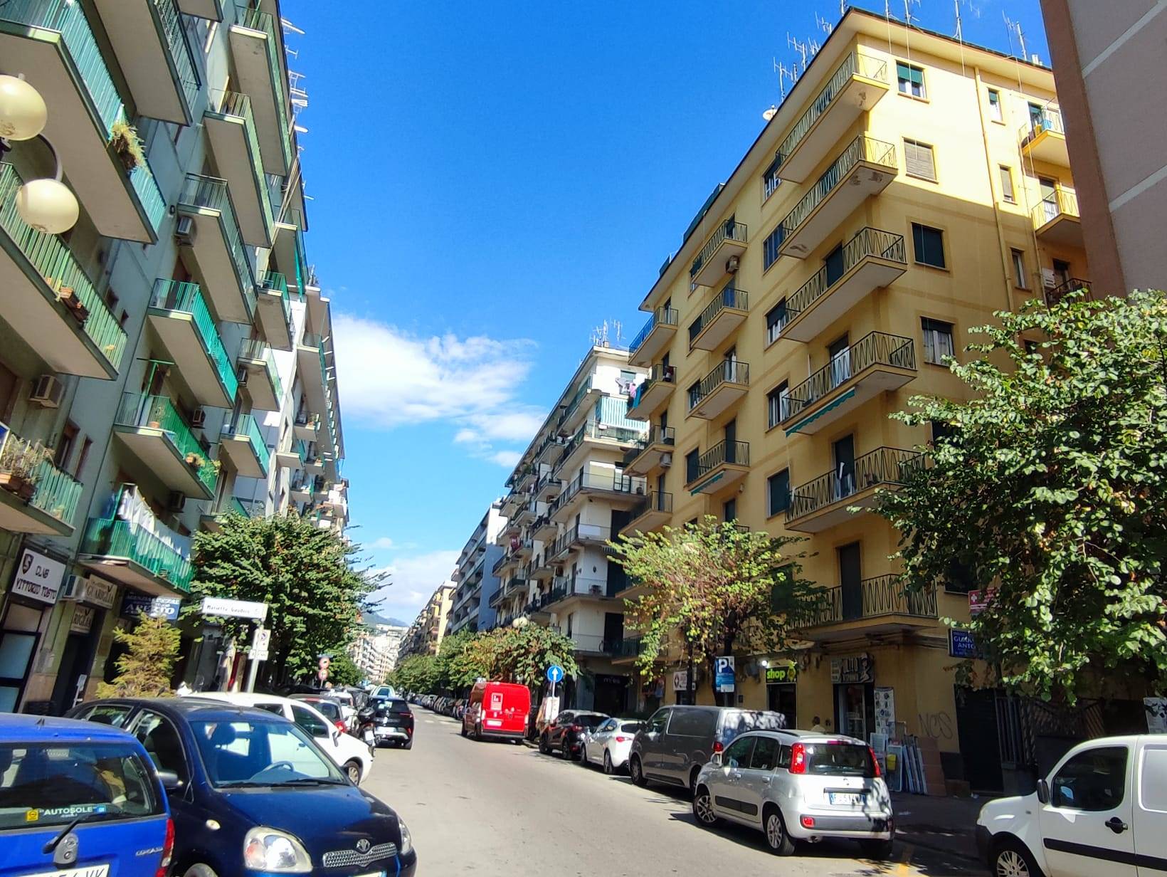 Appartamento in vendita a Salerno, 4 locali, zona Località: GELSI ROSSI / MOBILIO / GUERCIO, prezzo € 250.000 | PortaleAgenzieImmobiliari.it