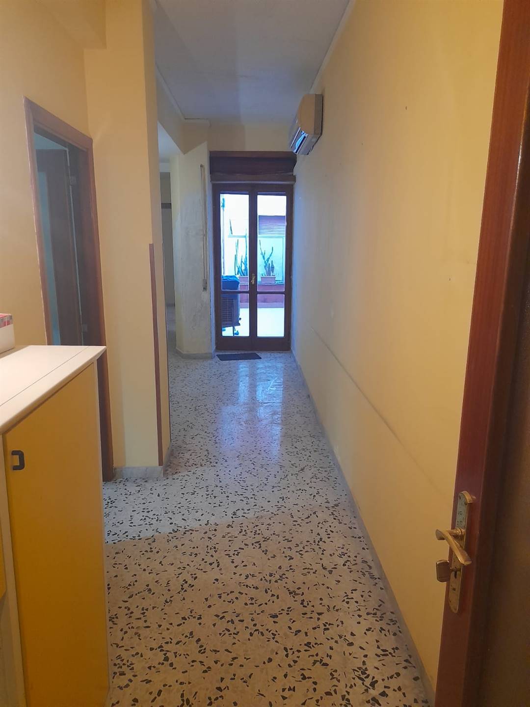 Appartamento in vendita a Salerno, 5 locali, zona Località: CARMINE ALTA, prezzo € 220.000 | PortaleAgenzieImmobiliari.it