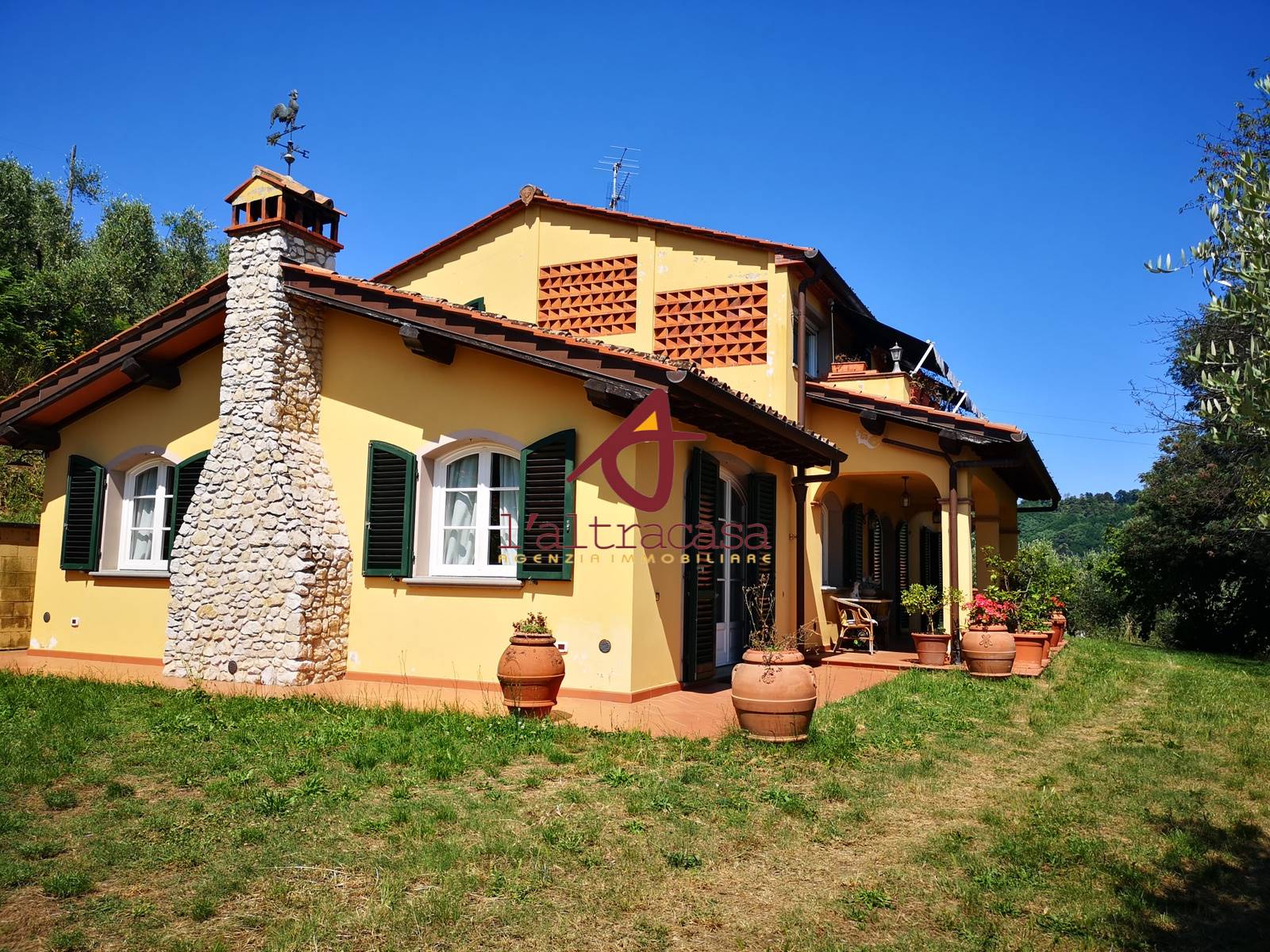Villa in vendita a Massa e Cozzile, 9 locali, prezzo € 1.070.000 | PortaleAgenzieImmobiliari.it