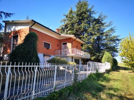 Villa in vendita a Montù Beccaria, 9 locali, prezzo € 255.000 | CambioCasa.it