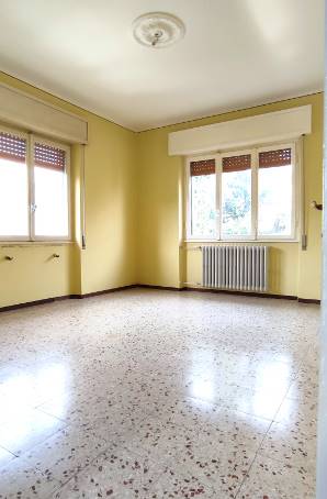 Appartamento in vendita a Casteggio, 4 locali, prezzo € 57.000 | PortaleAgenzieImmobiliari.it
