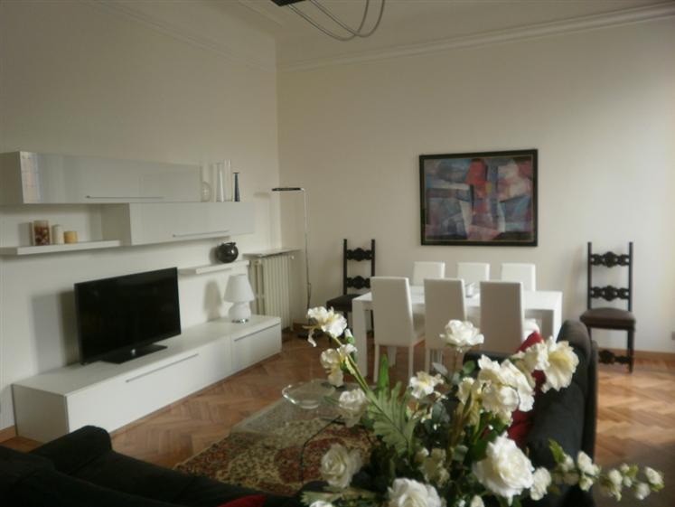 Appartamento in affitto a Monza, 3 locali, zona Centro Storico, San Gerardo, Via Lecco, prezzo € 1.500 | PortaleAgenzieImmobiliari.it