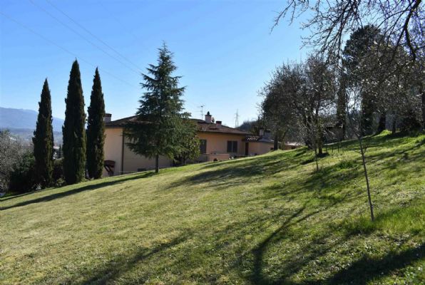 Villa in vendita a Figline e Incisa Valdarno