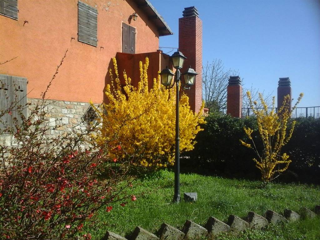 Appartamento in affitto a Roccalbegna, 4 locali, zona Località: PRATINI, Trattative riservate | CambioCasa.it