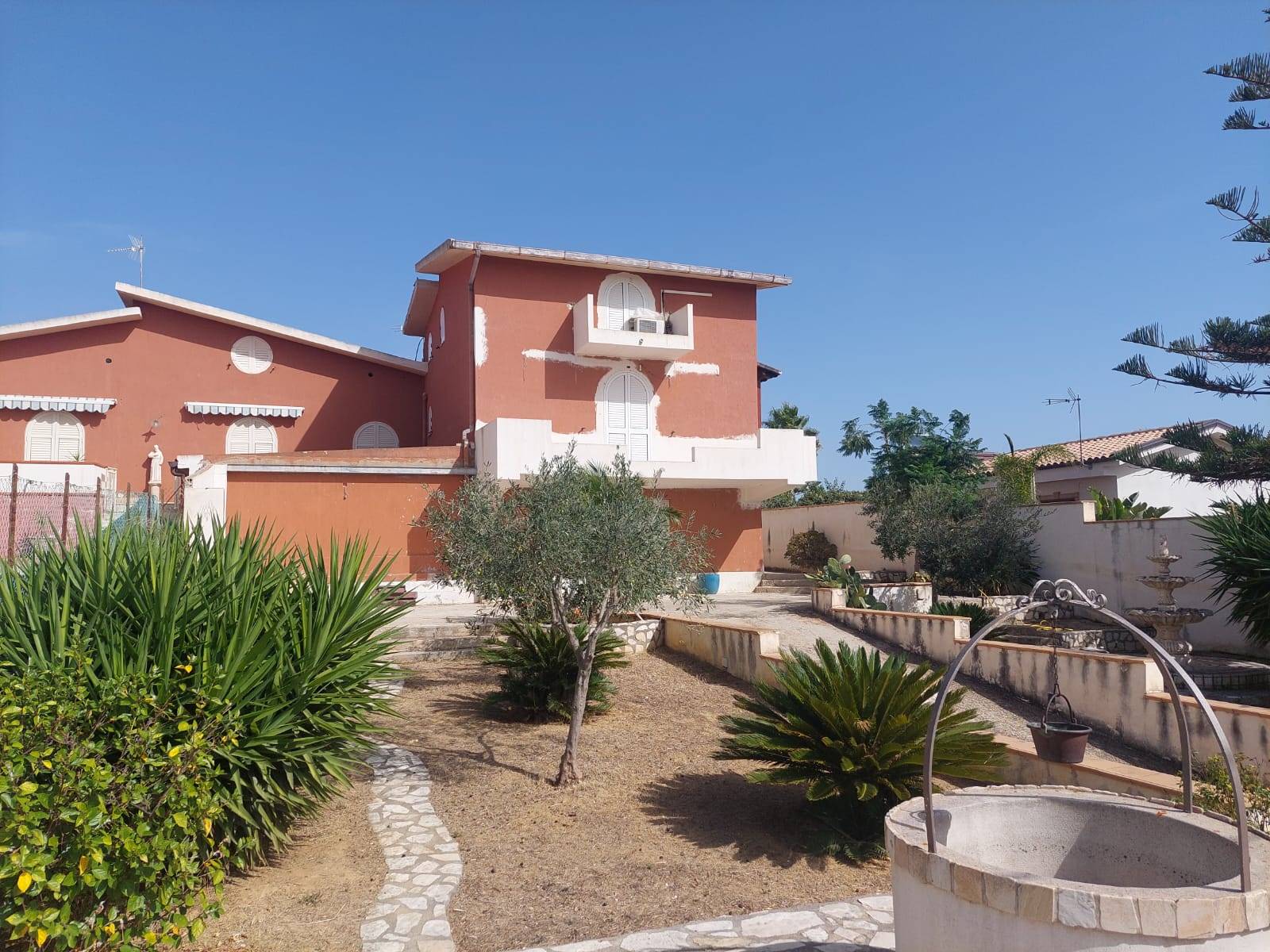 Villa in vendita a Agrigento, 7 locali, zona Località: VILLAGGIO MOSÉ, prezzo € 330.000 | PortaleAgenzieImmobiliari.it