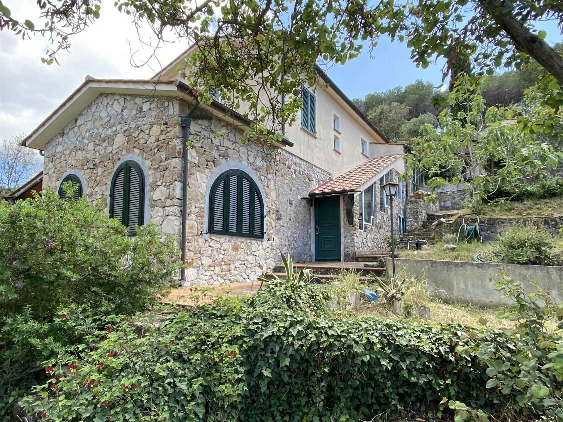 Villa in vendita a Portoferraio, 9 locali, zona opparello, prezzo € 920.000 | PortaleAgenzieImmobiliari.it