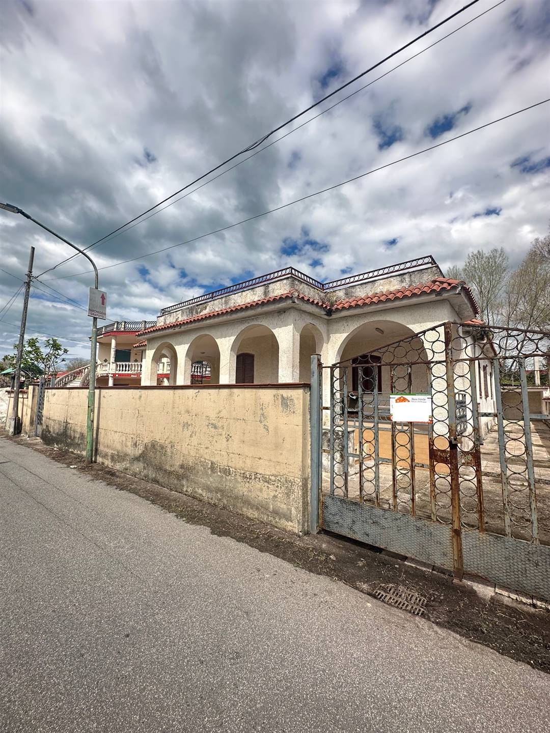Villa in vendita a Castel Volturno, 4 locali, zona Località: DESTRA VOLTURNO, prezzo € 55.000 | PortaleAgenzieImmobiliari.it