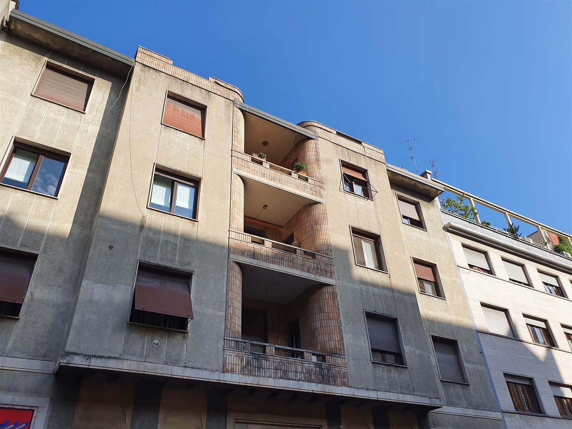 Appartamento in affitto a Milano, 1 locali, zona Repubblica, Stazione Centrale, P.ta Nuova, B. Marcello, prezzo € 1.000 | PortaleAgenzieImmobiliari.it