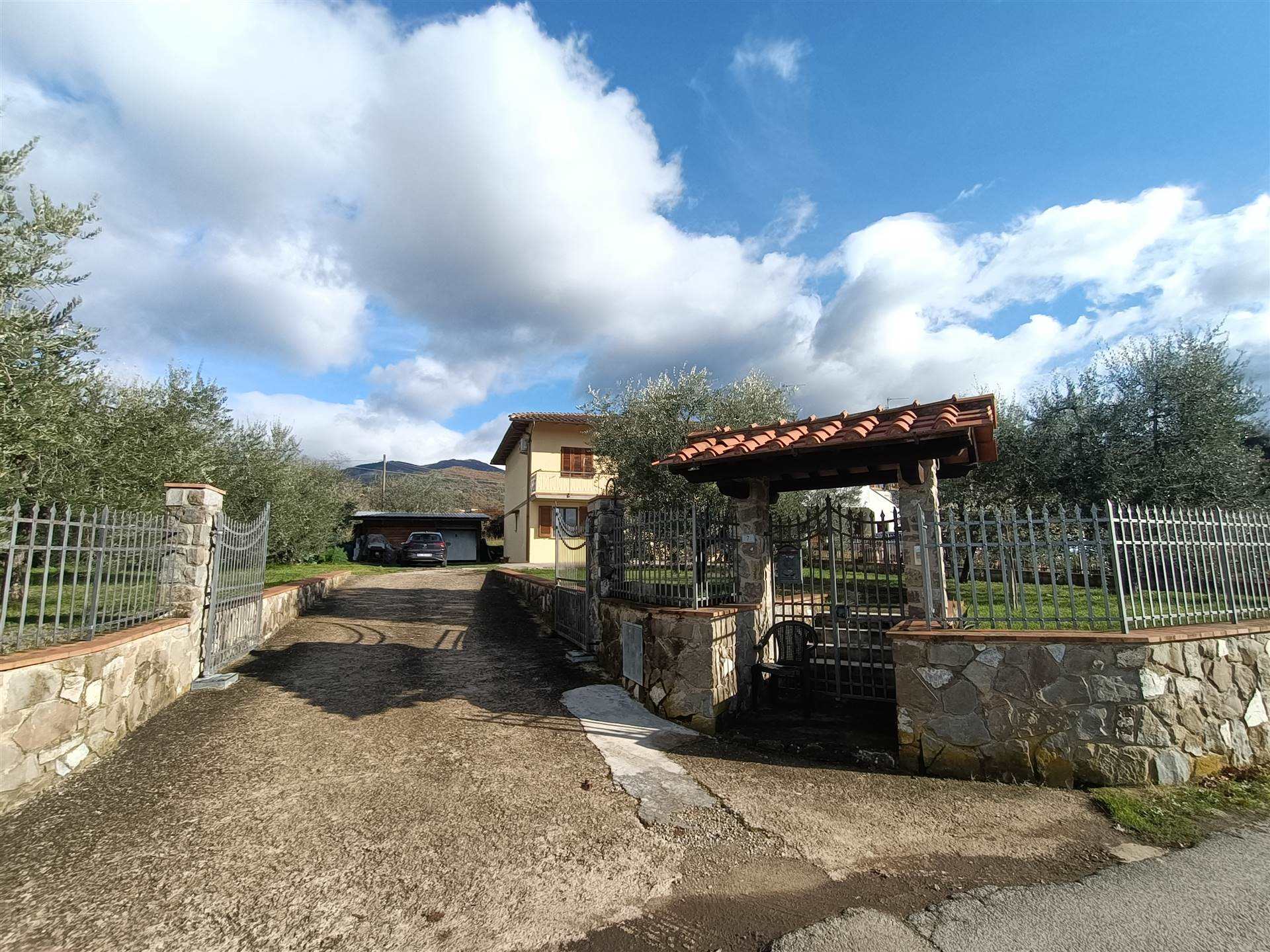 Appartamento in vendita a Castelfranco Piandiscò, 7 locali, zona Località: PIAN DI SCO, prezzo € 280.000 | PortaleAgenzieImmobiliari.it