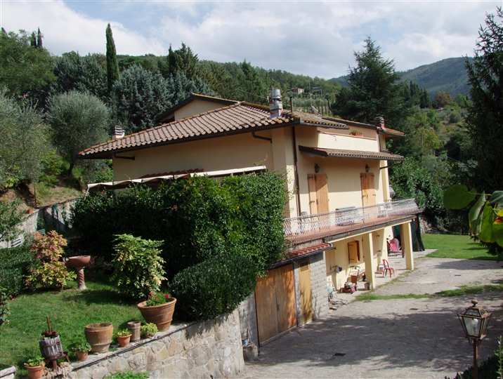 Villa in vendita a Londa, 12 locali, zona no (Chiesa), prezzo € 450.000 | PortaleAgenzieImmobiliari.it