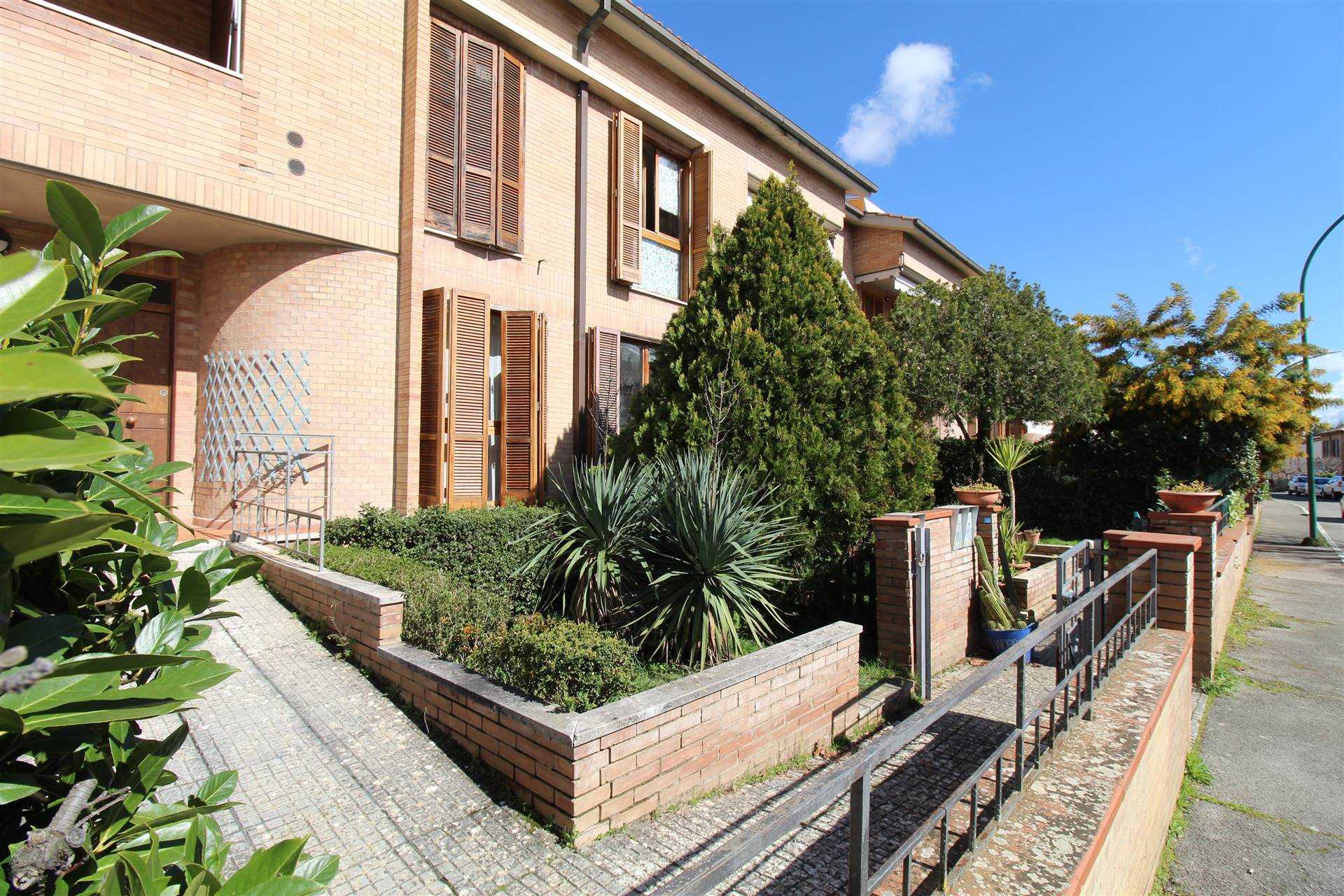 Appartamento in vendita a Siena, 4 locali, zona Località: VICO ALTO, prezzo € 244.000 | PortaleAgenzieImmobiliari.it