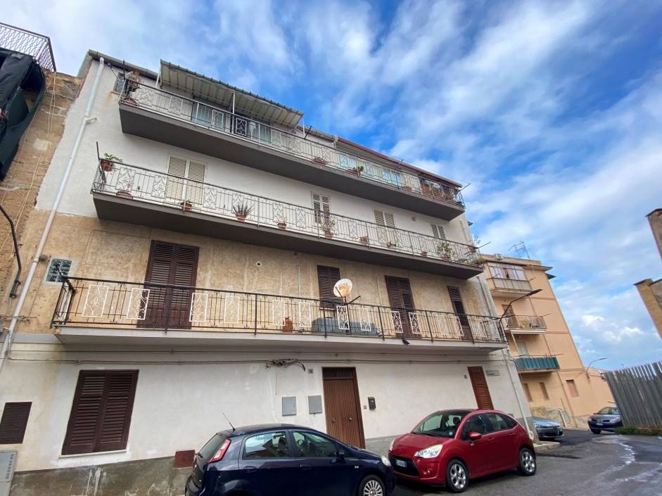 Appartamento in vendita a Trabia, 6 locali, zona Località: SAN NICOLA LARENA, prezzo € 105.000 | PortaleAgenzieImmobiliari.it