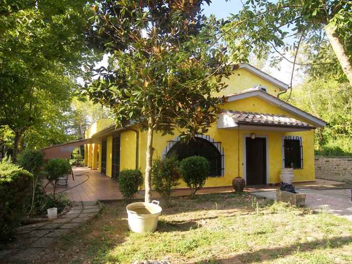 Villa in vendita a Attigliano, 8 locali, prezzo € 295.000 | CambioCasa.it