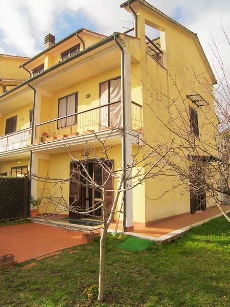 Villa a Schiera in vendita a Chianciano Terme, 15 locali, prezzo € 295.000 | PortaleAgenzieImmobiliari.it