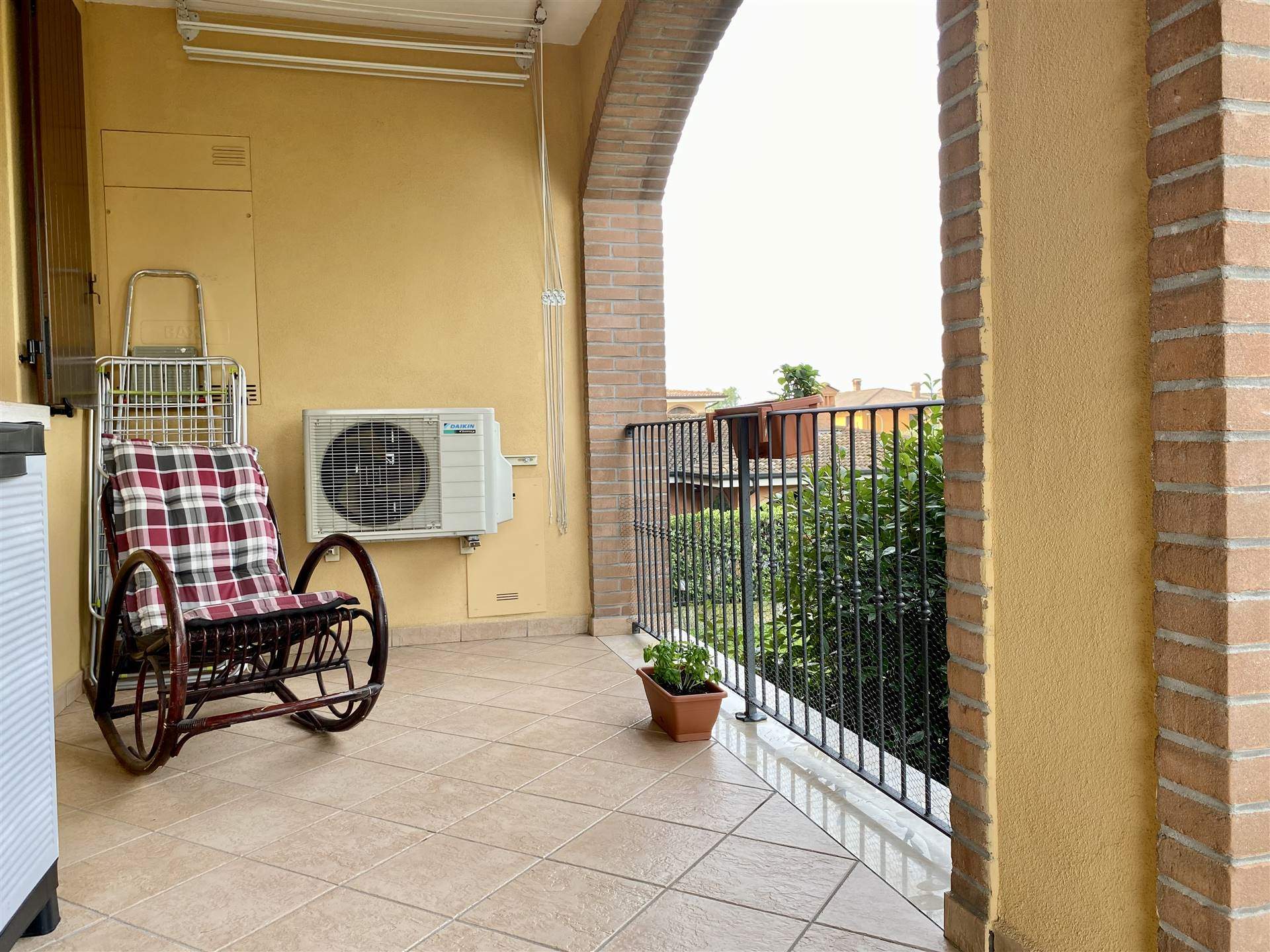 Appartamento in vendita a Bagnolo San Vito, 4 locali, zona Biagio, prezzo € 95.000 | PortaleAgenzieImmobiliari.it