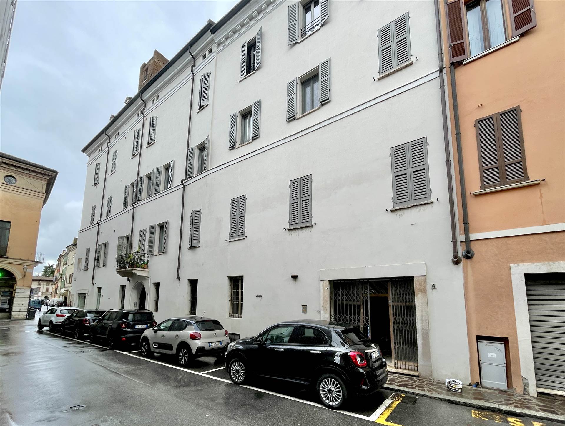 Negozio / Locale in affitto a Mantova, 4 locali, zona Zona: Centro storico, prezzo € 1.000 | CambioCasa.it