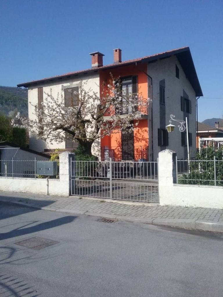 Villa in vendita a Roccasparvera, 8 locali, prezzo € 355.000 | PortaleAgenzieImmobiliari.it