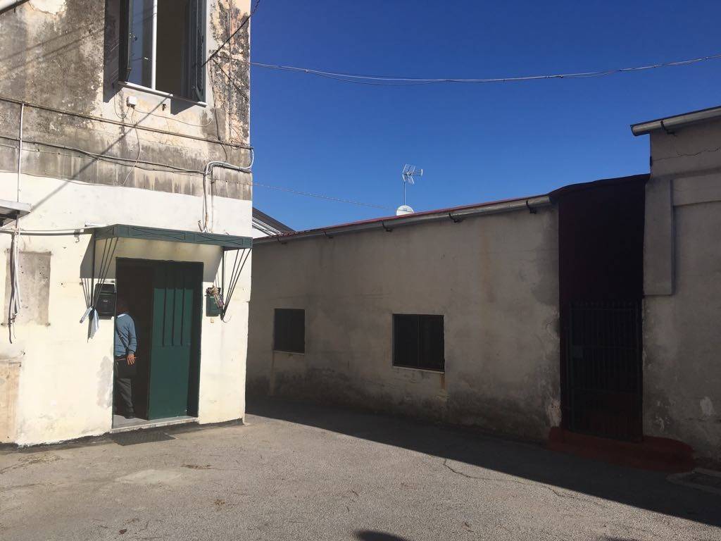 Appartamento in vendita a Cava de' Tirreni, 7 locali, zona Località: SAN GIUSEPPE AL POZZO, prezzo € 160.000 | PortaleAgenzieImmobiliari.it