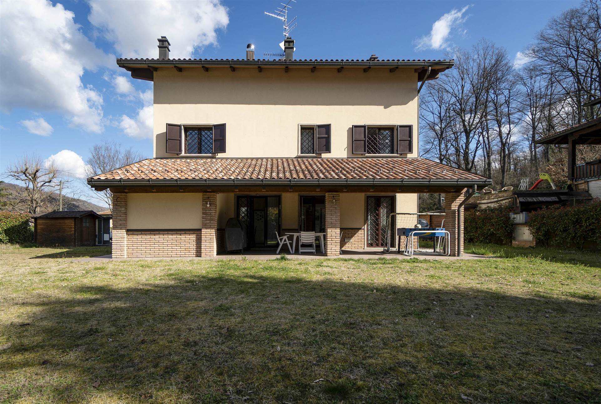 Villa in vendita a Monzuno, 16 locali, zona eggio, prezzo € 430.000 | PortaleAgenzieImmobiliari.it
