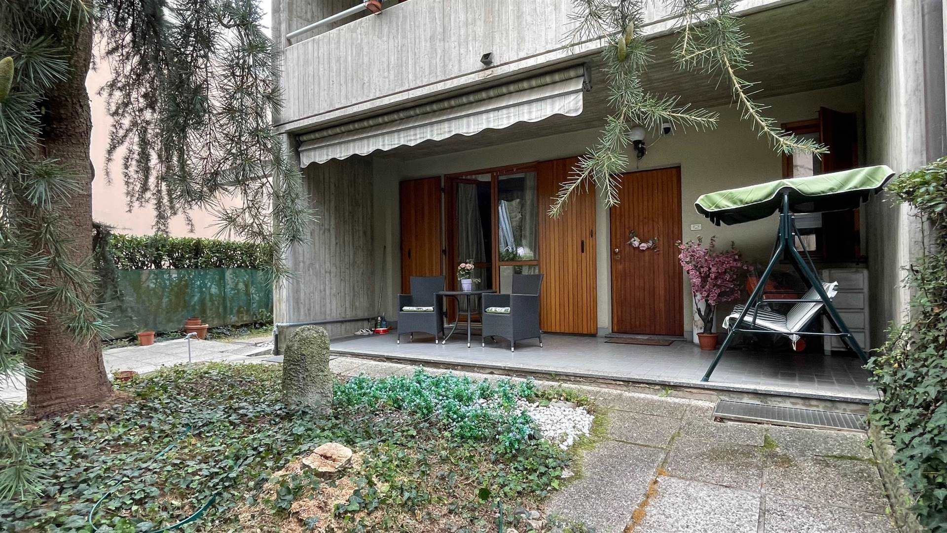 Villa a Schiera in vendita a Carnate, 8 locali, prezzo € 420.000 | PortaleAgenzieImmobiliari.it