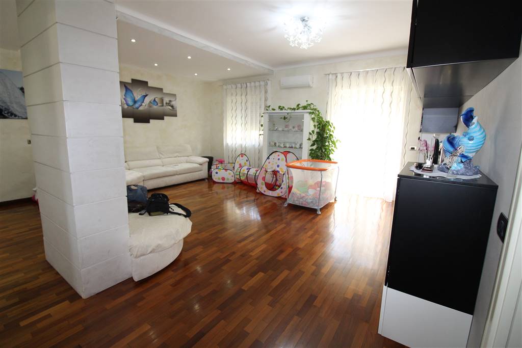 Appartamento in vendita a Melilli, 4 locali, zona asmundo, prezzo € 90.000 | PortaleAgenzieImmobiliari.it