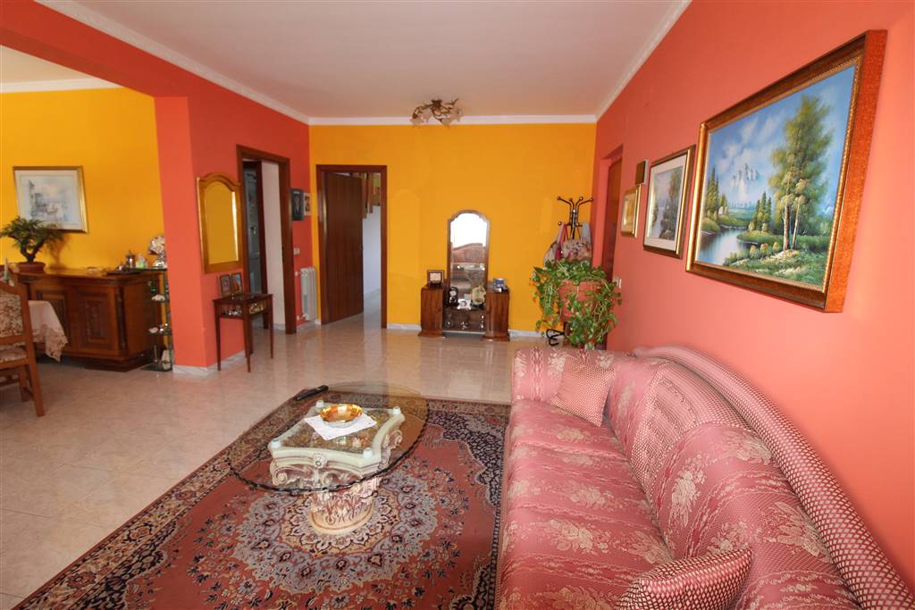 Appartamento in vendita a Francofonte, 5 locali, prezzo € 118.000 | CambioCasa.it
