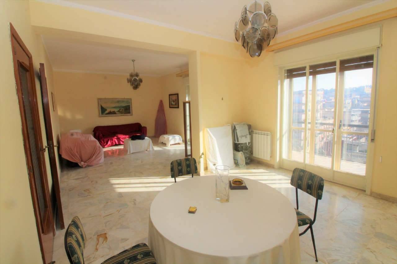 Appartamento in vendita a Lentini, 7 locali, zona Località: CENTRO, prezzo € 148.000 | CambioCasa.it