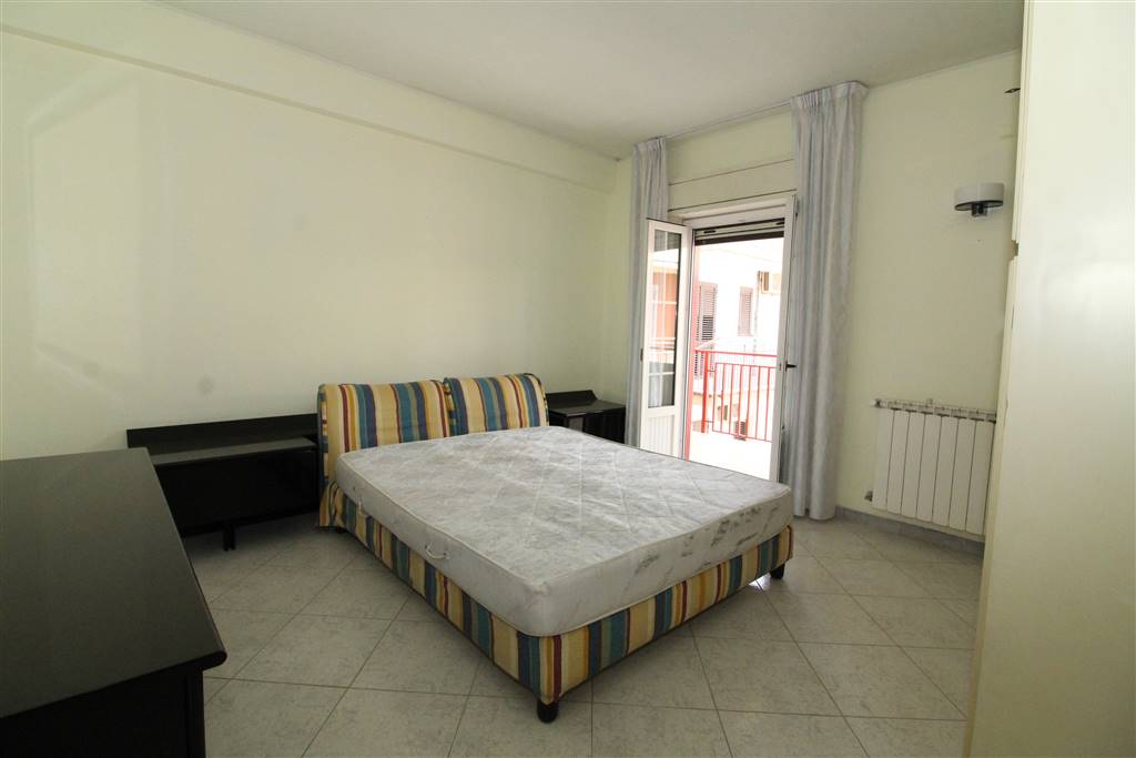 Appartamento in affitto a Lentini, 5 locali, zona Località: CENTRO, prezzo € 450 | CambioCasa.it