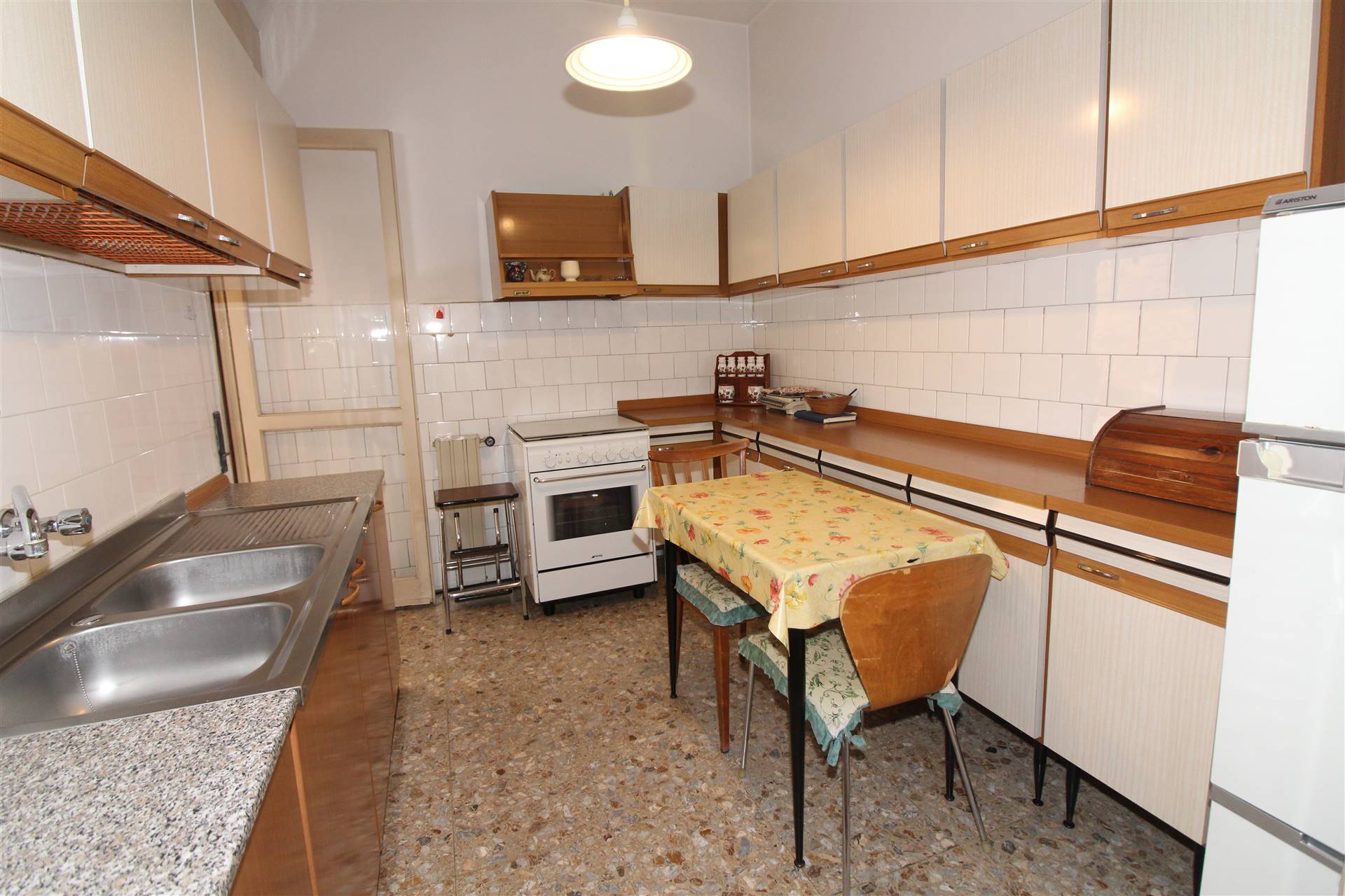 Appartamento in vendita a Lentini, 5 locali, zona Località: P.ZZA DEI SOFISTI, prezzo € 80.000 | CambioCasa.it