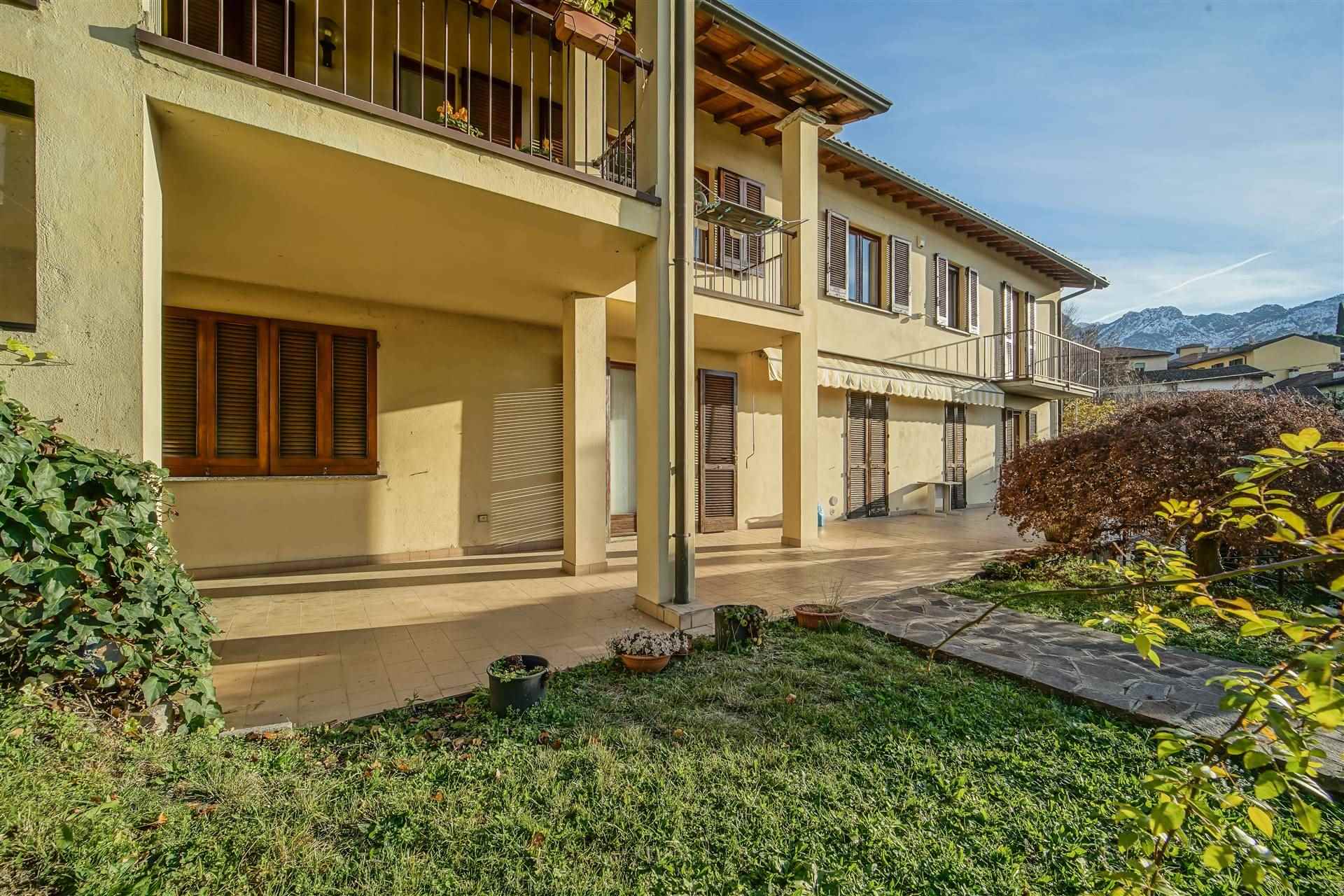 Villa Bifamiliare in vendita a Lecco, 5 locali, zona Zona: Rancio, prezzo € 330.000 | CambioCasa.it